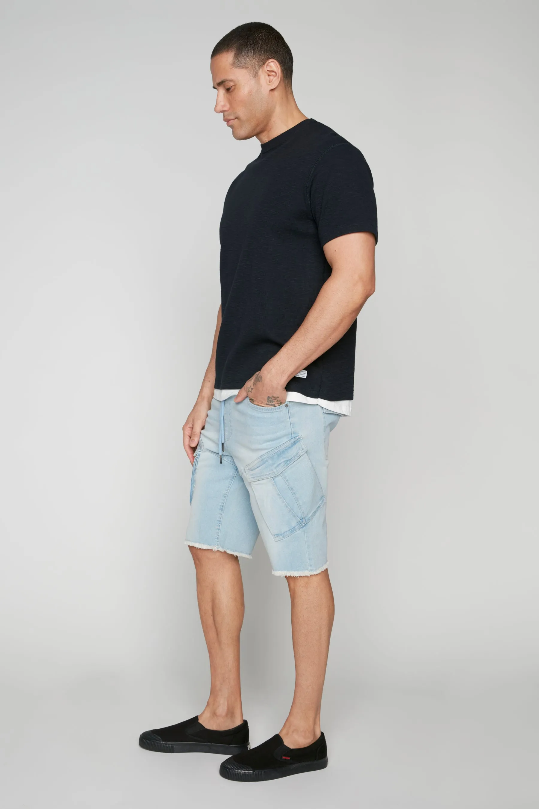 KRAVITZ - Mens 5-Pockets Pull-On Cargo Denim Shorts - Blue Bleach