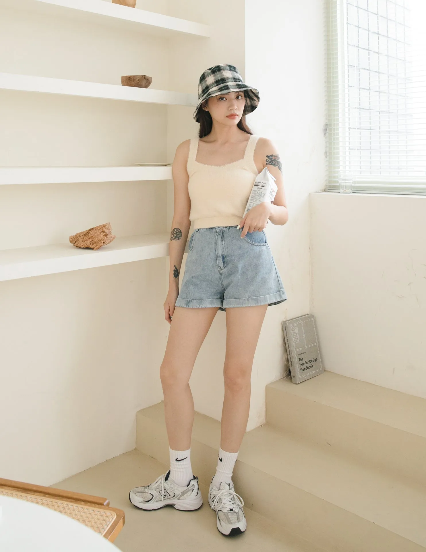 Tobi Denim Shorts in Light Wash